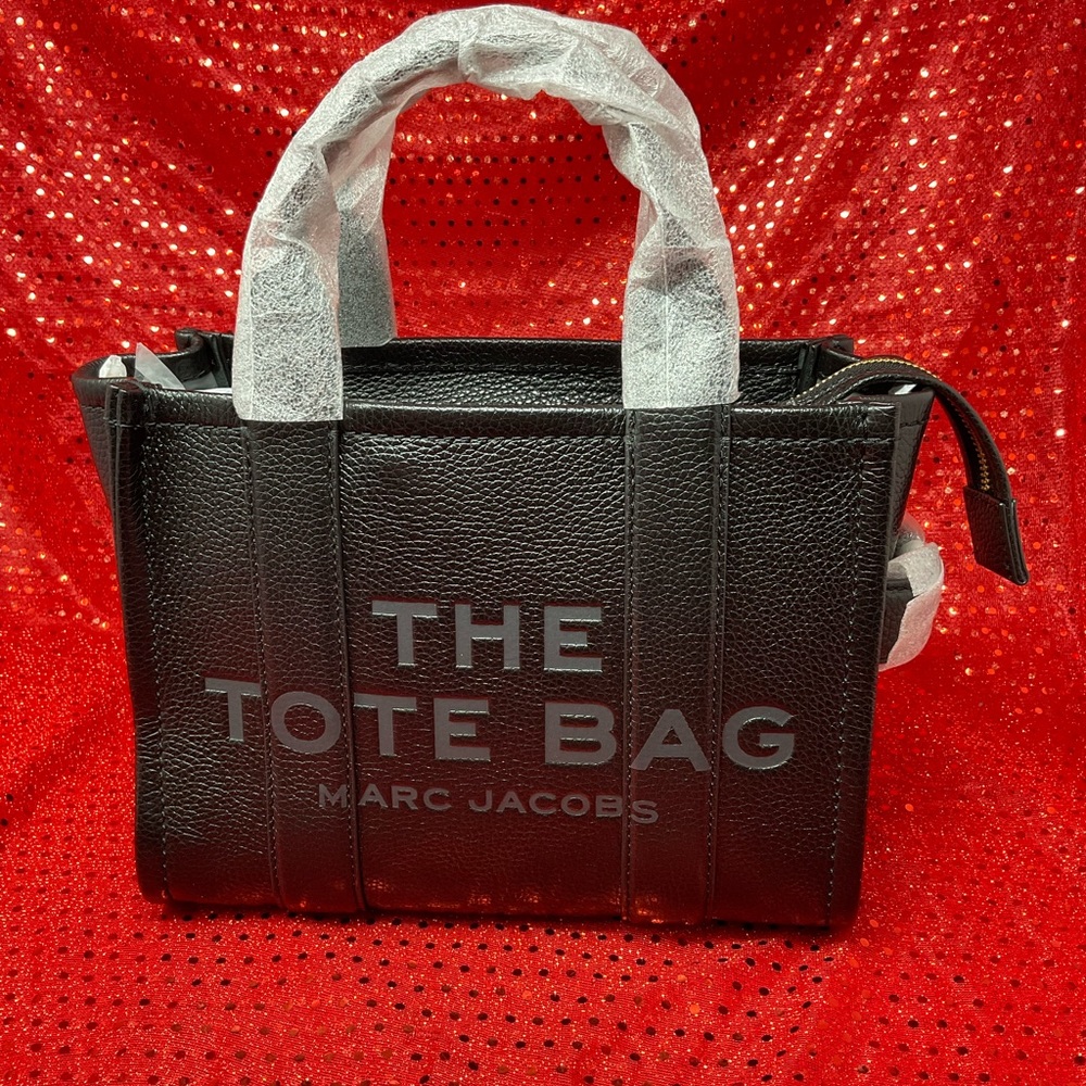 The tote bag